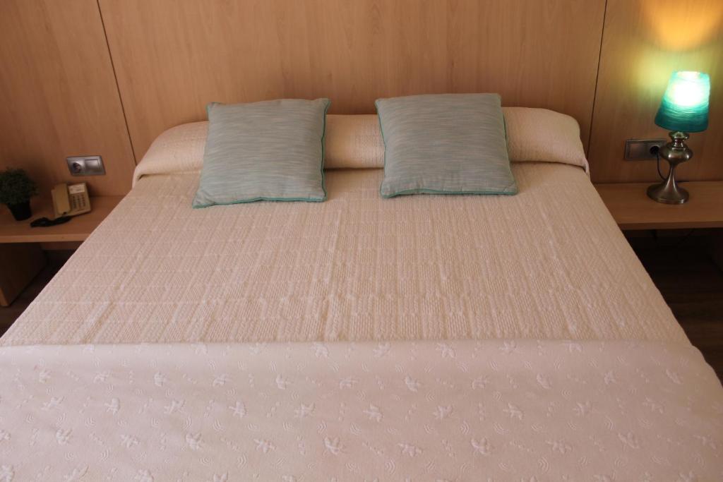Advise Hotels Reina — Hotel rooms in Vera, Andalusia