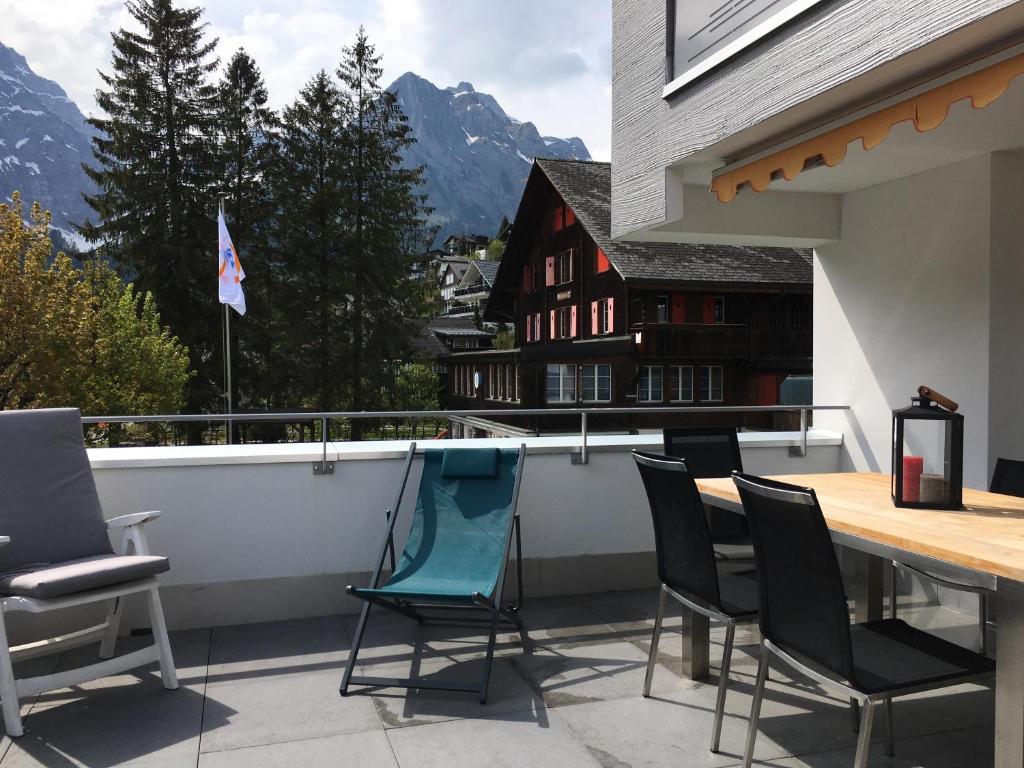 Summer Stay in Engelberg Apartment with Spacious Terrace & Mountain Views - 1
