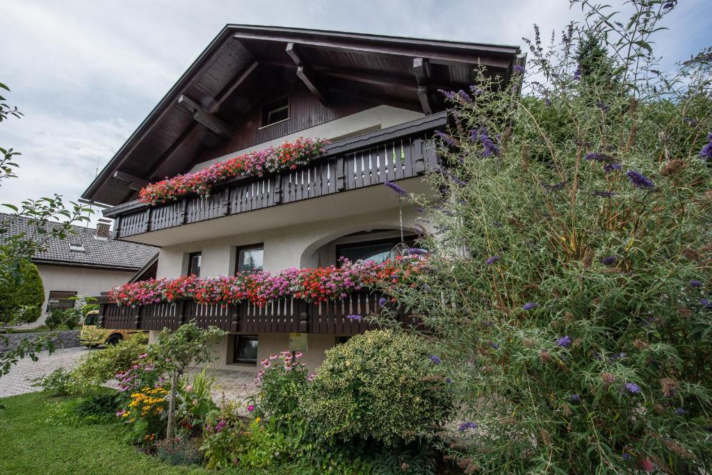Apartments Artemida — Hotel in Bled