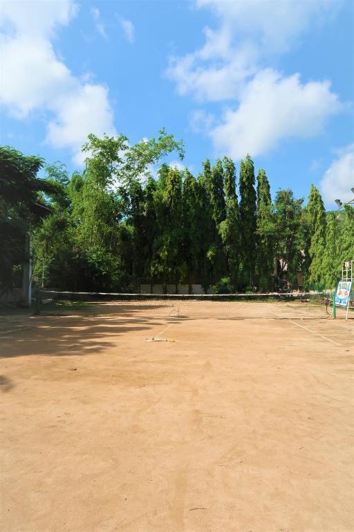สนามเทนนิส