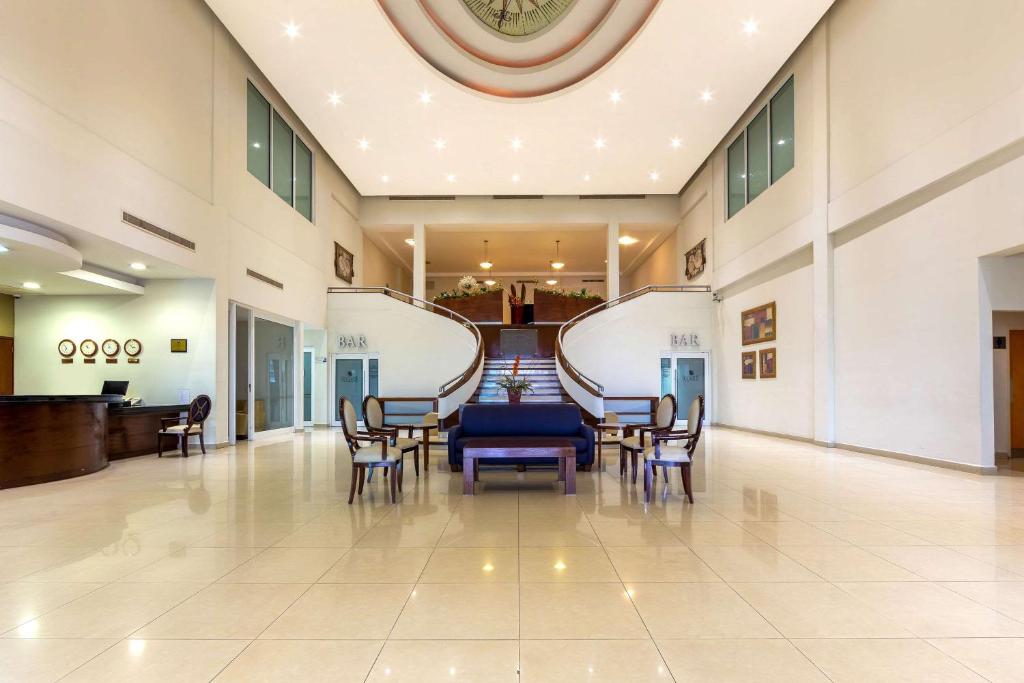 Comfort Inn Monterrey Norte Photo 2