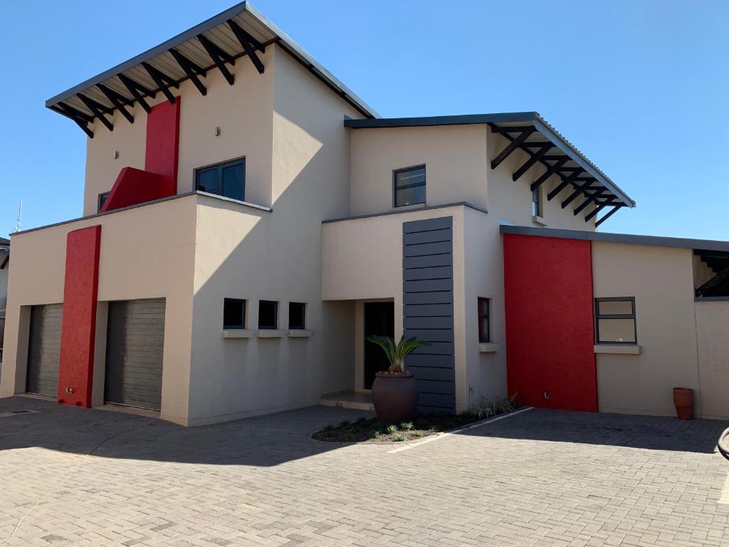66 Dorp Street Apartment — Hotel in Polokwane