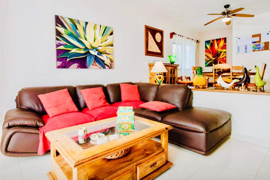 Deluxe Family Comfort Balcony Room with Pool Playacar Ii - 1