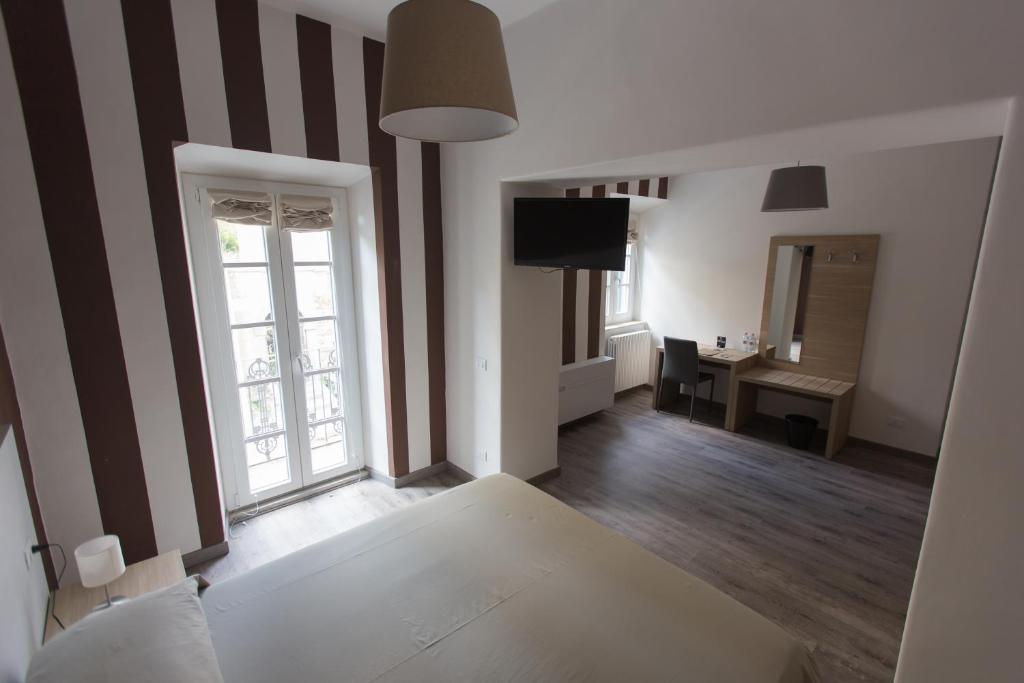 108 b&amp;b — Hotel in Grotte Di Castro