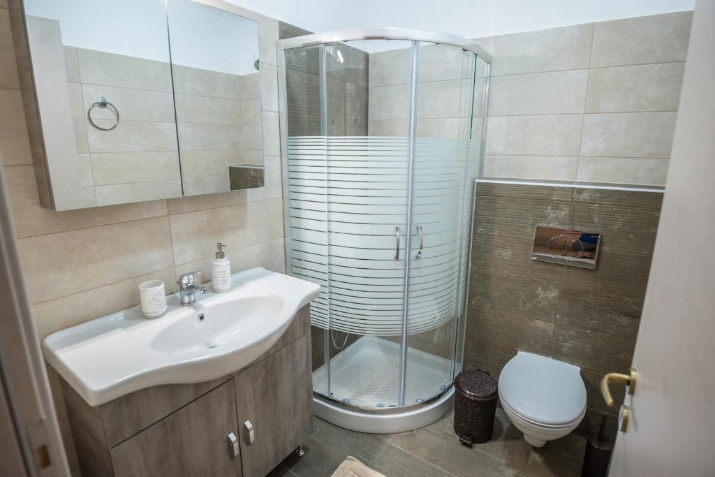 Camping & Rooms Kariotes photo