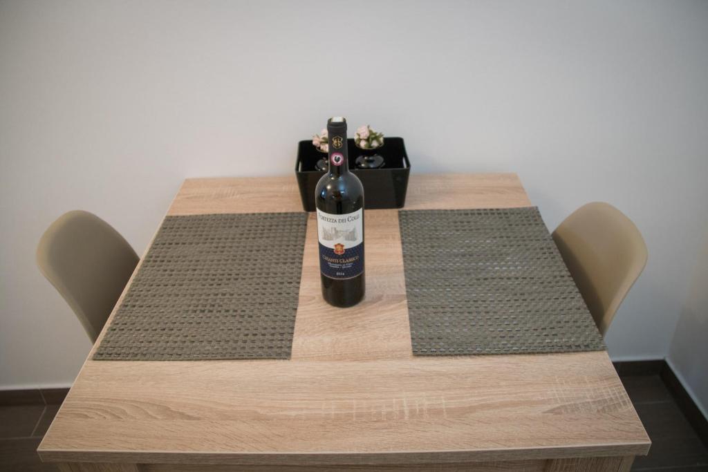 Ninas Apartments - 4