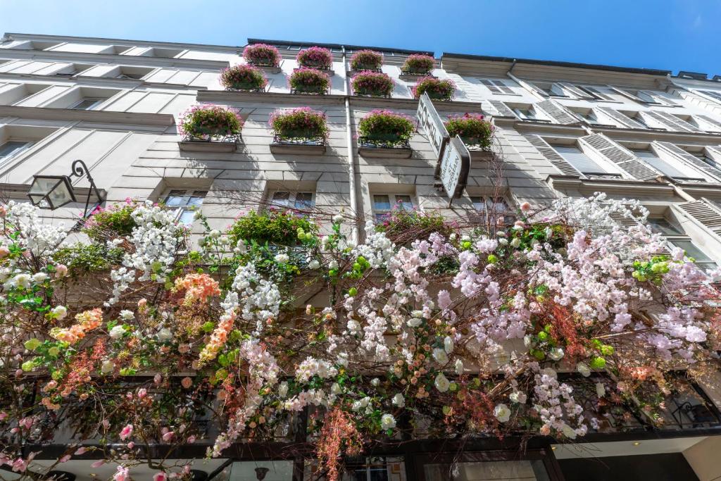 Dauphine Saint Germain - 1