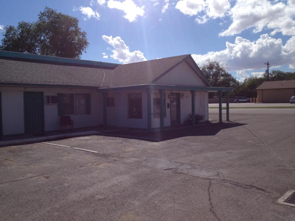 Budget Inn photo