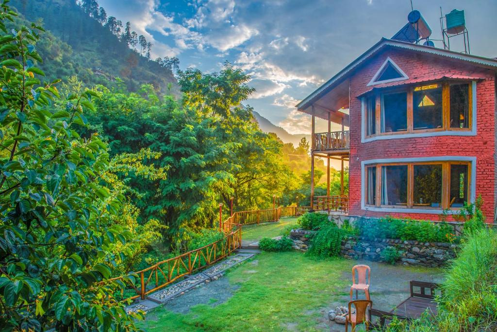 River View Cottages by Livingstone — Hotel in Banjar