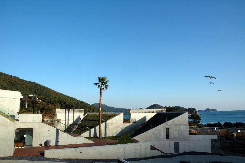 Tropical Dream Spa Resort — Hotel in Geoje-si