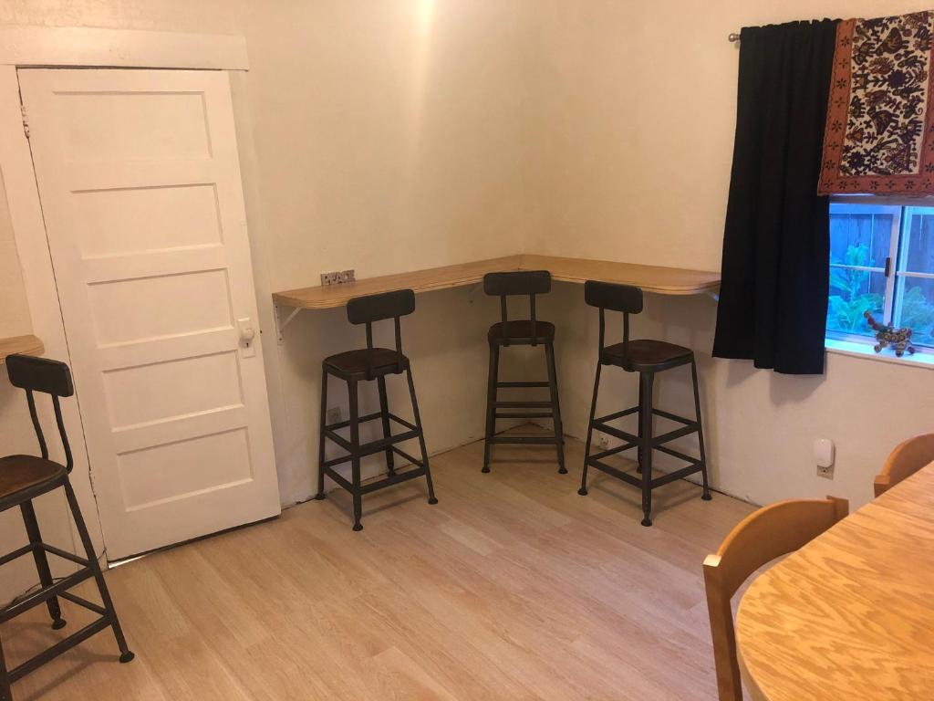 WHOLE Family - WholeVille — Hotel in Sacramento (CA)