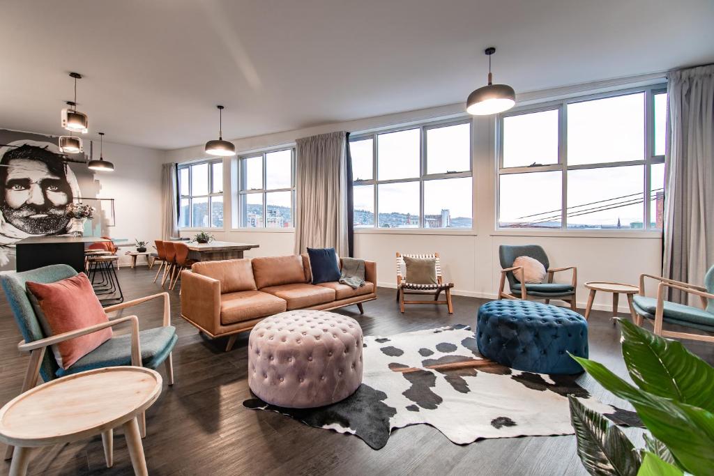 Change Overnight, Launceston