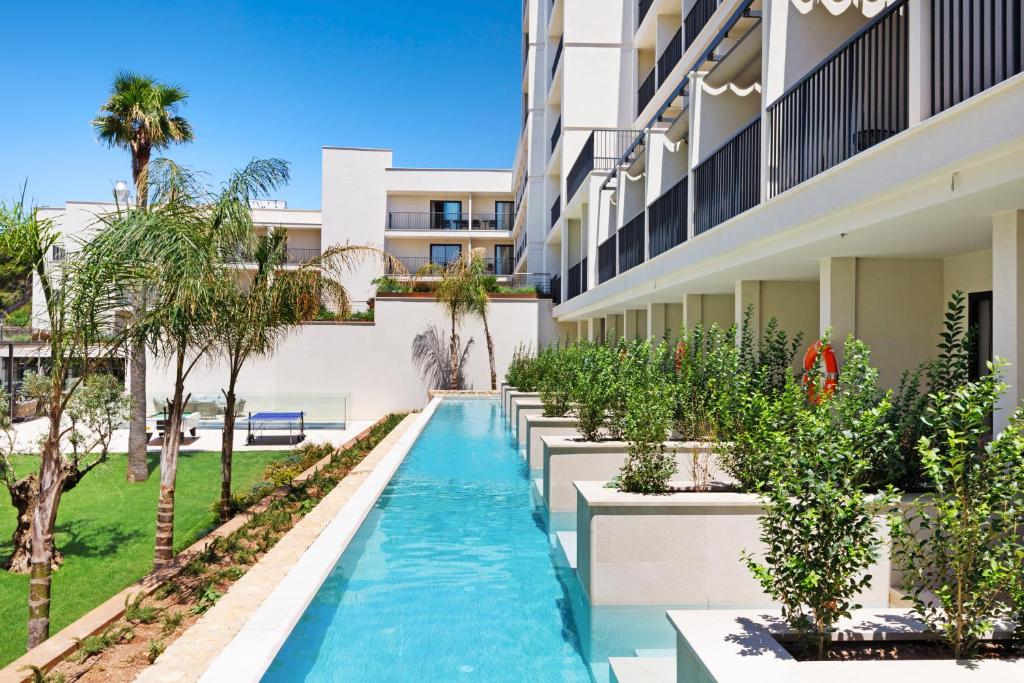 スイミングプール