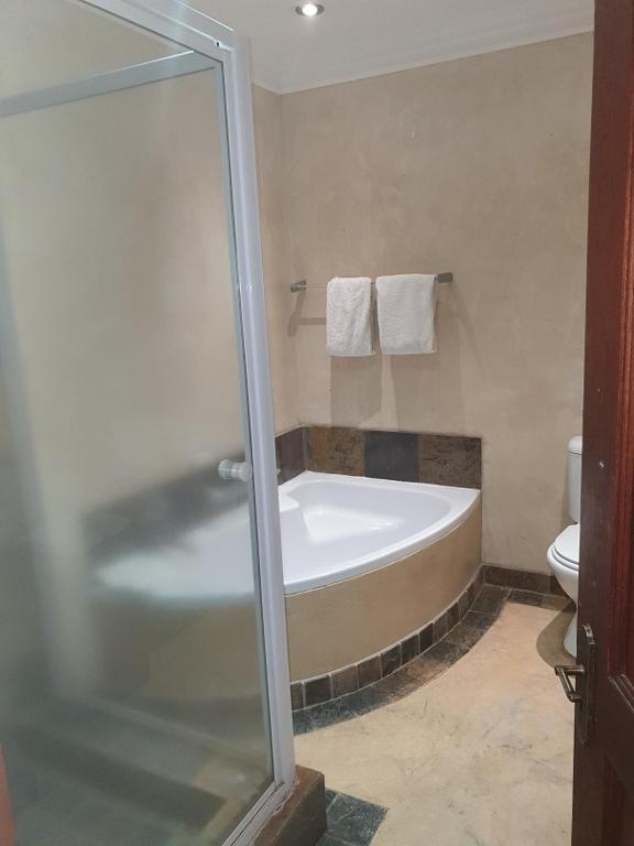 Zebula Golf Estate and Spa -Great Heights pax 17 Moi Signature Luxury villa photo