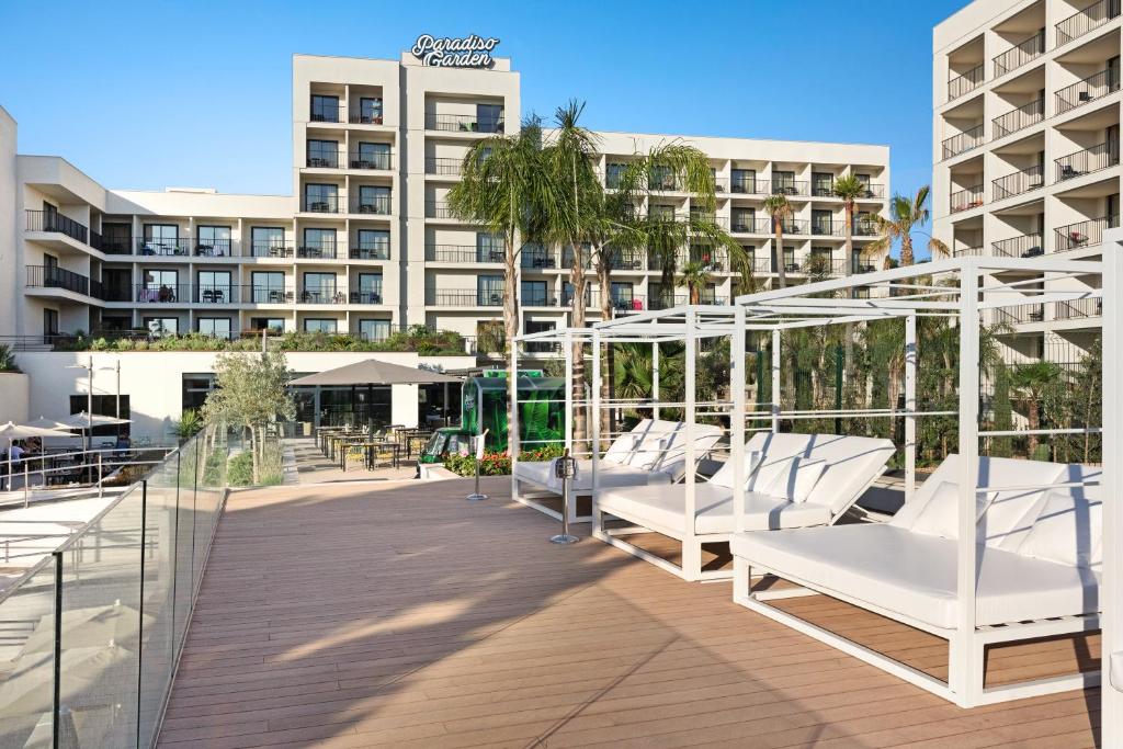 スイミングプール