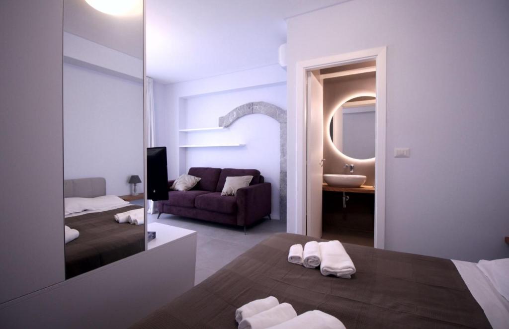 The Sea Rooms - 1