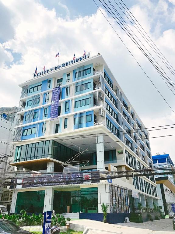 Taragrand Donmuang Airport Hotel photo