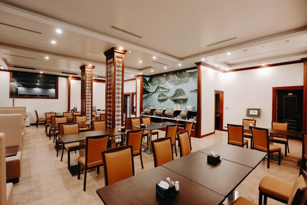 Hung Thinh Ha Long Hotel レストラン