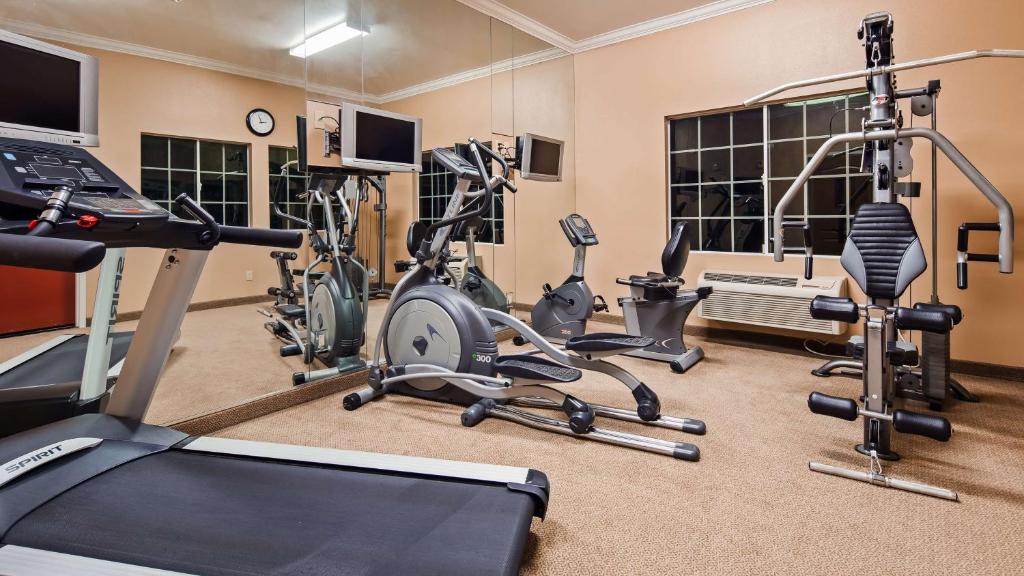 Best Western Plus Route 66 Glendora Inn Photo 2