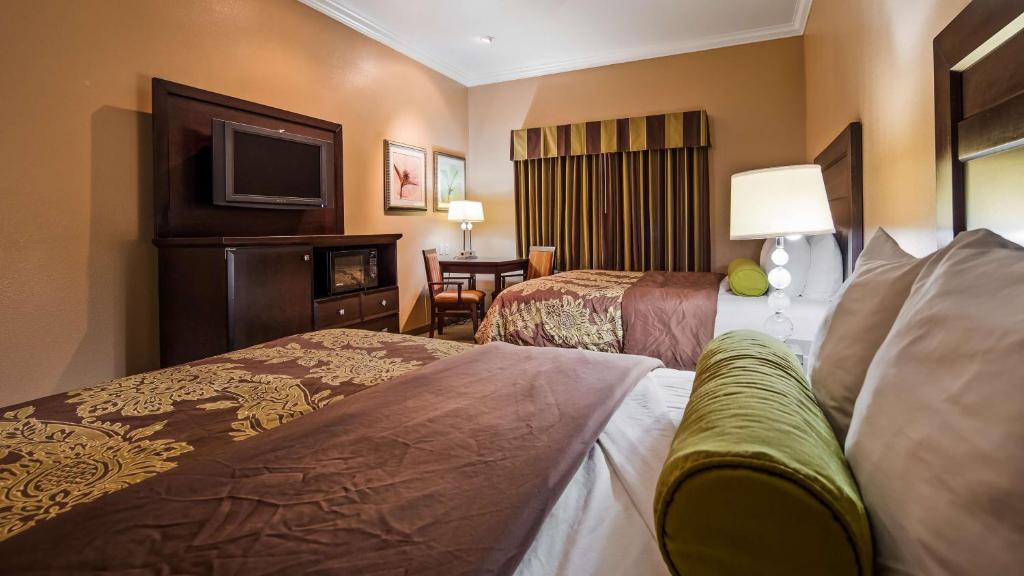 Best Western Plus Route 66 Glendora Inn Photo 13