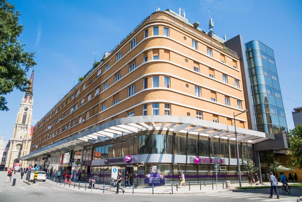 Hotel Putnik — Hotel in Novi Sad