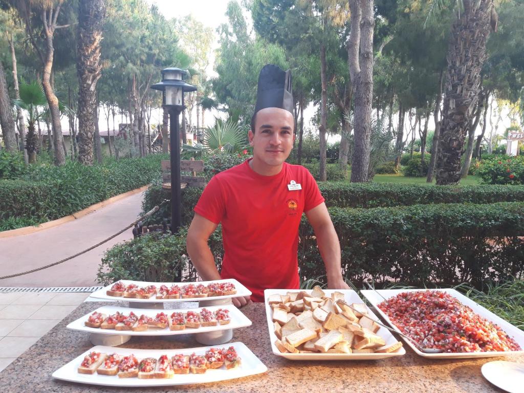 Club Turtas Beach - All Inclusive — Restaurant & bars in Alanya