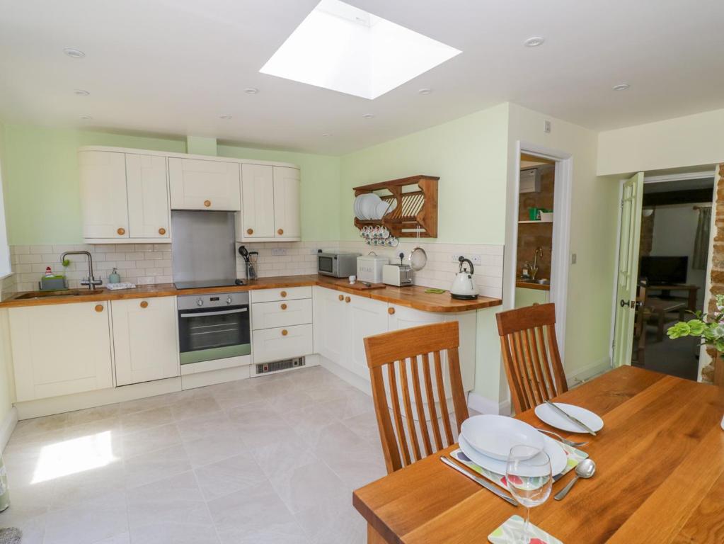 Treacle Cottage, Tysoe photo 8