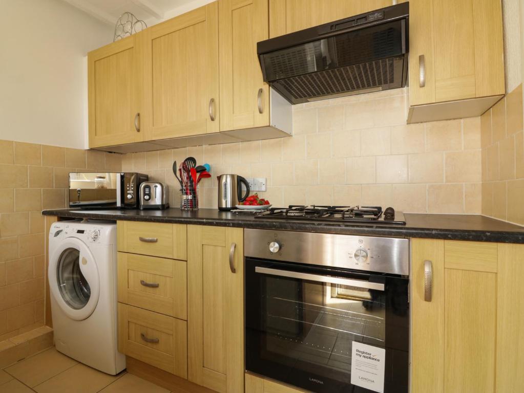 Harbourside Cottage (Torquay) - photo 4