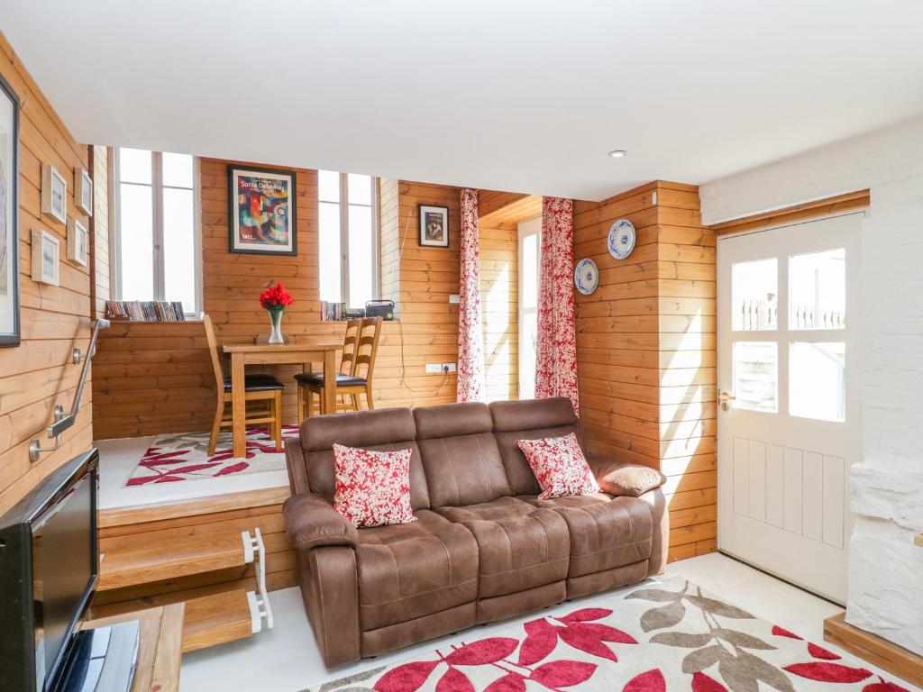 Avonside Cottage, Pill photo 2