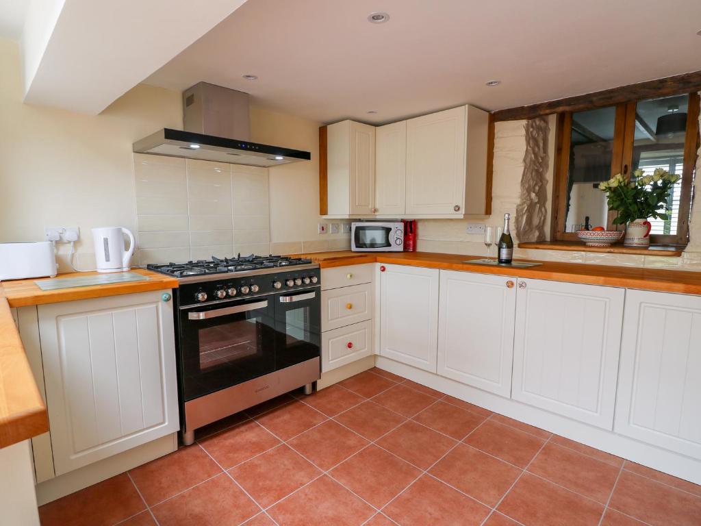 Llety, Fishguard photo 6