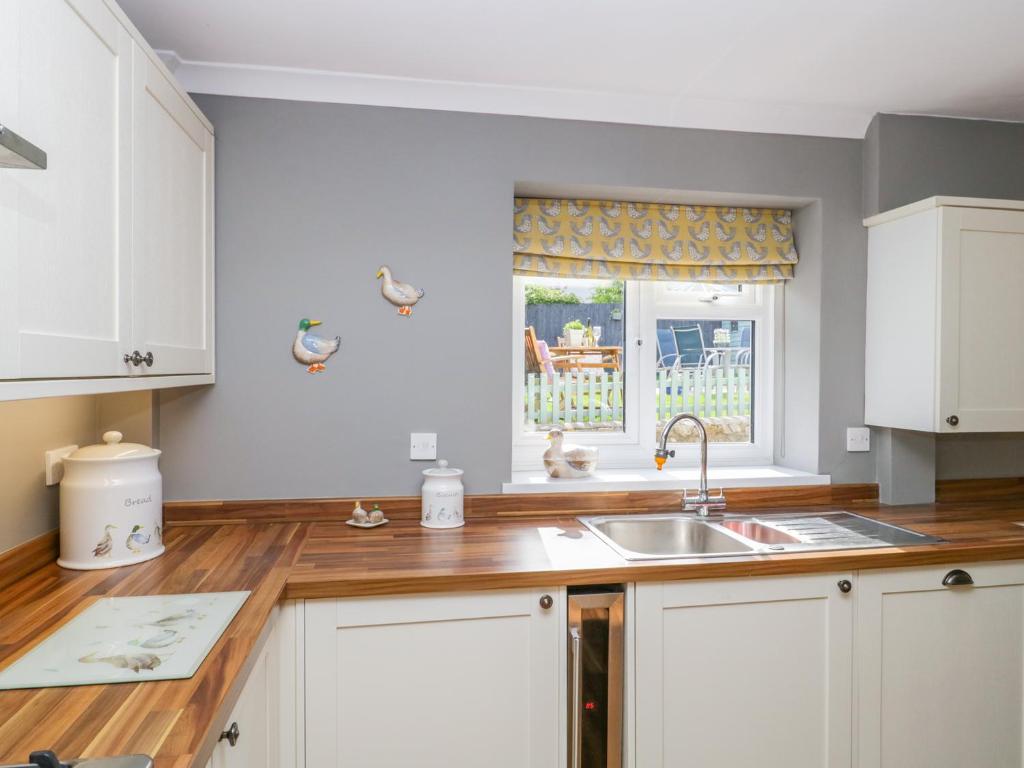Duck Cottage, Weymouth photo 8
