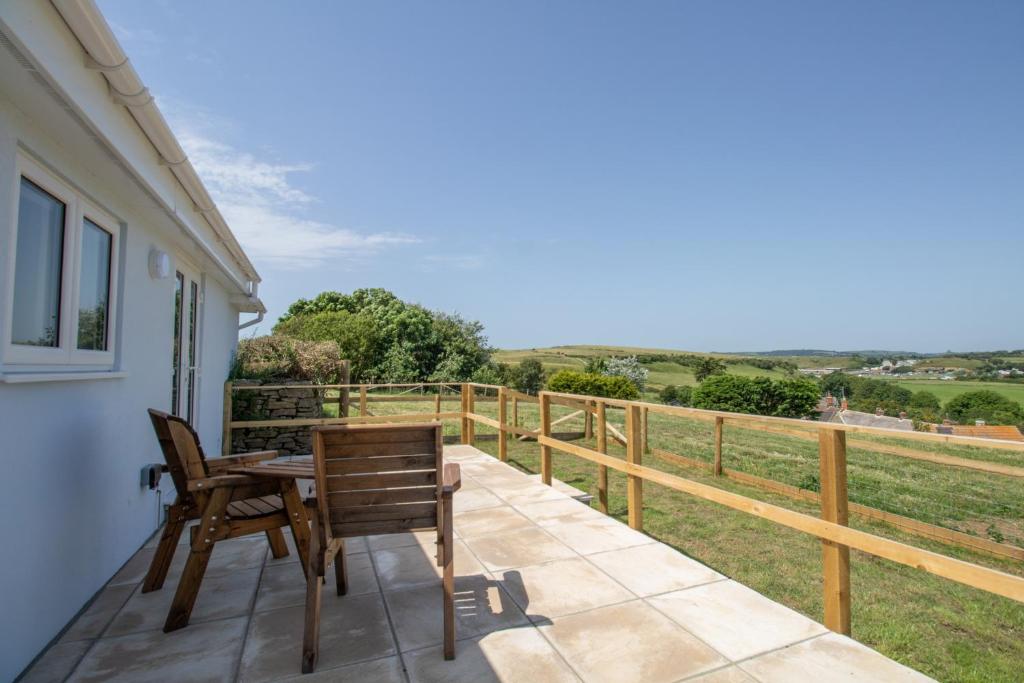 Village View, Burton Bradstock photo 4