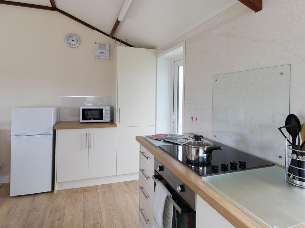 Village View, Burton Bradstock photo 7