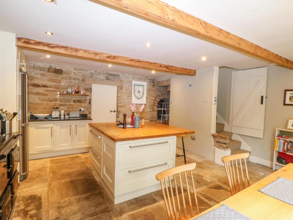 Bamforth Cottage, Holmbridge photo 6