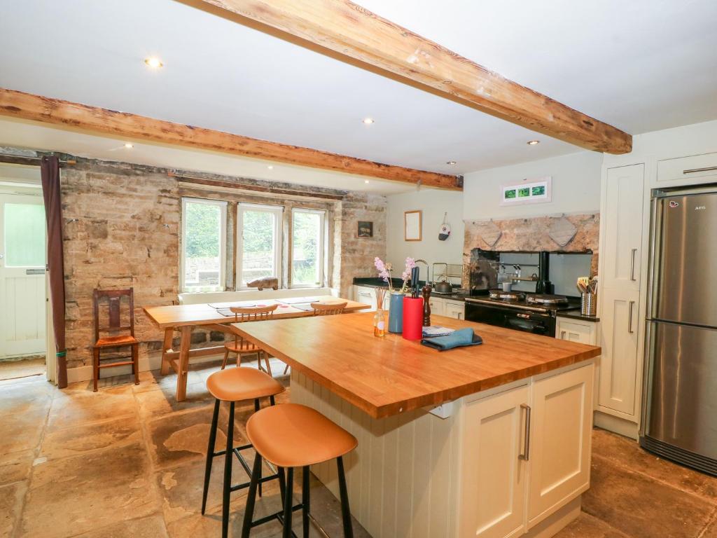 Bamforth Cottage, Holmbridge photo 3