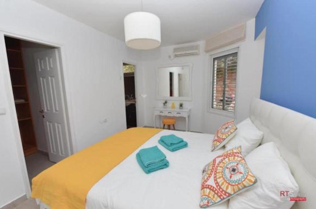 Villa with heated pool and Jacuzzi Sea View 300m Front of the Beach photo