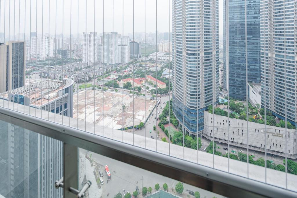 Luxury Apartment Vinhomes Skylake photo