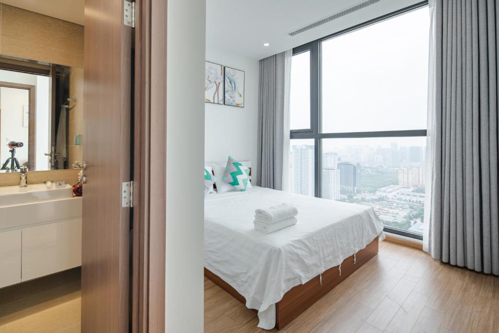 Luxury Apartment Vinhomes Skylake photo