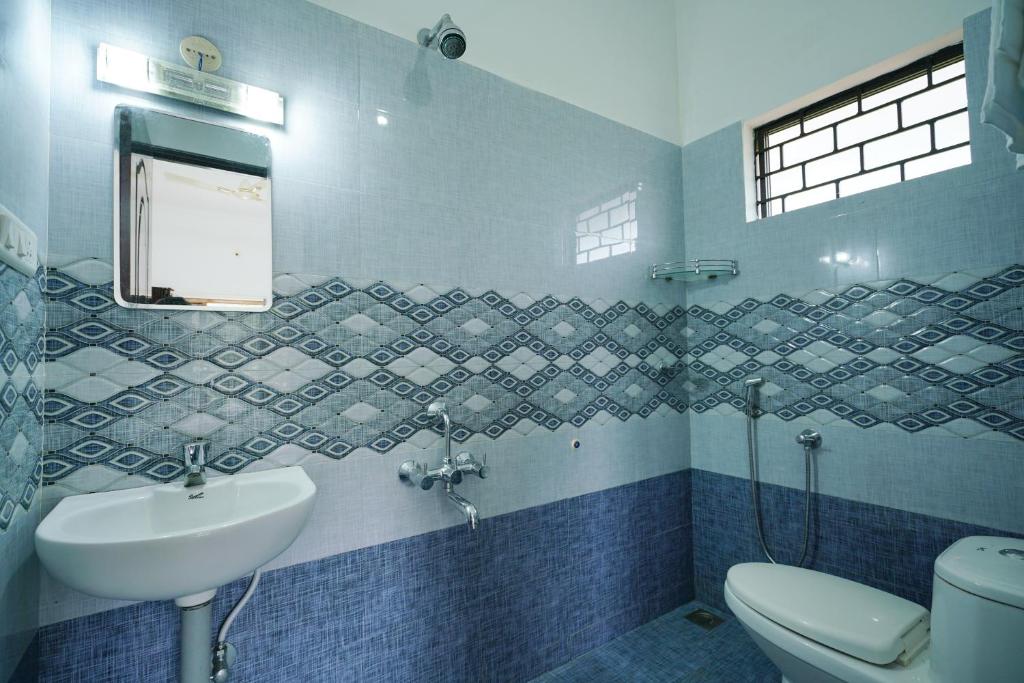 4BHK White Snow Spacious Holiday Home Munnar photo