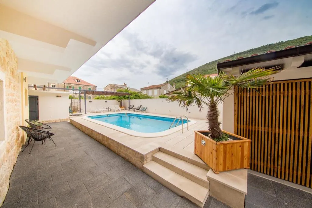 Bella Vista Suites, hotel v destinaci Vis