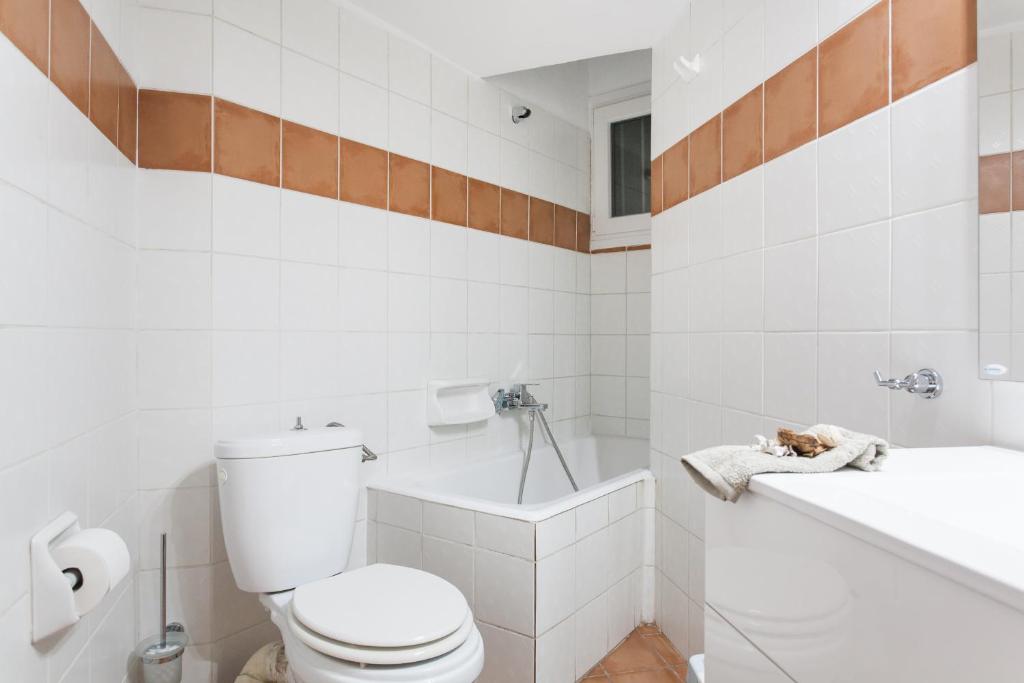 Classy private double rooms in apartment next to Acropolis photo