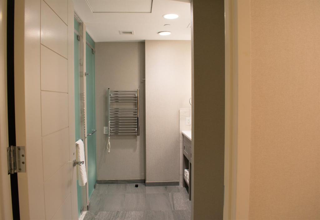 Steamroom