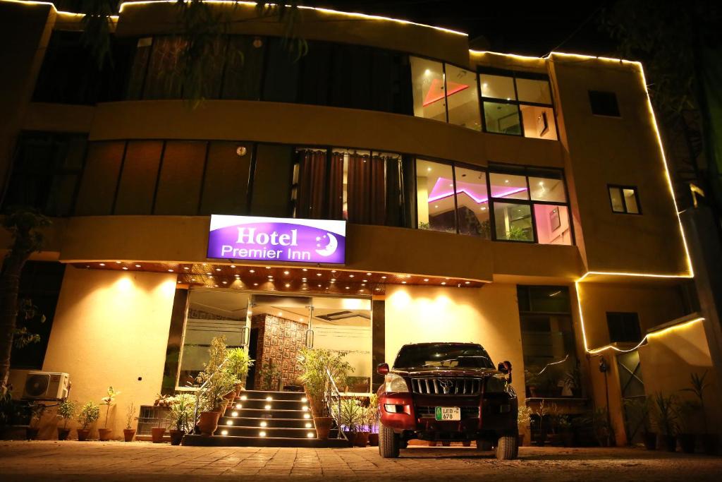 Hotel Premier Inn Gulberg photo