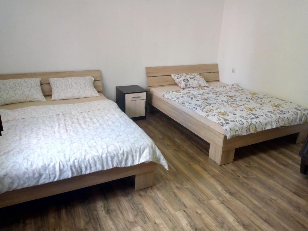 Apartment Quattro 2 — Hotel in Novi Sad