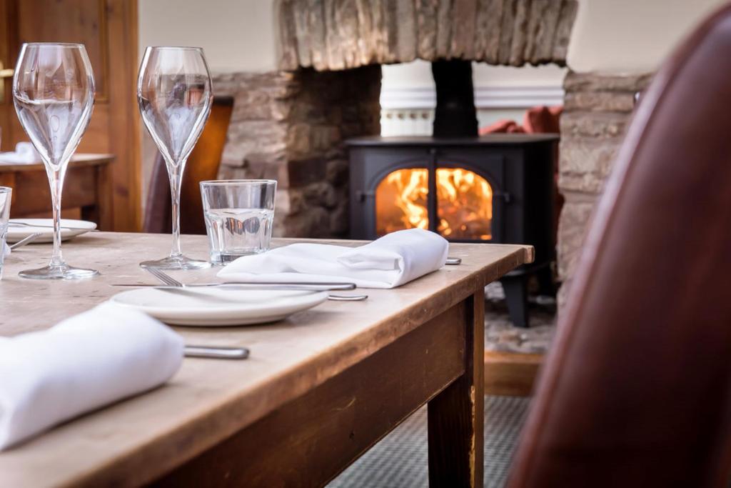 The Swan At Hay photo