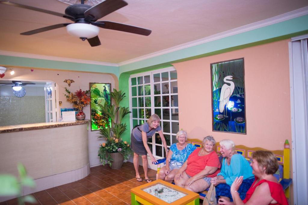 Hotel Francis Arlene Adults Only photo