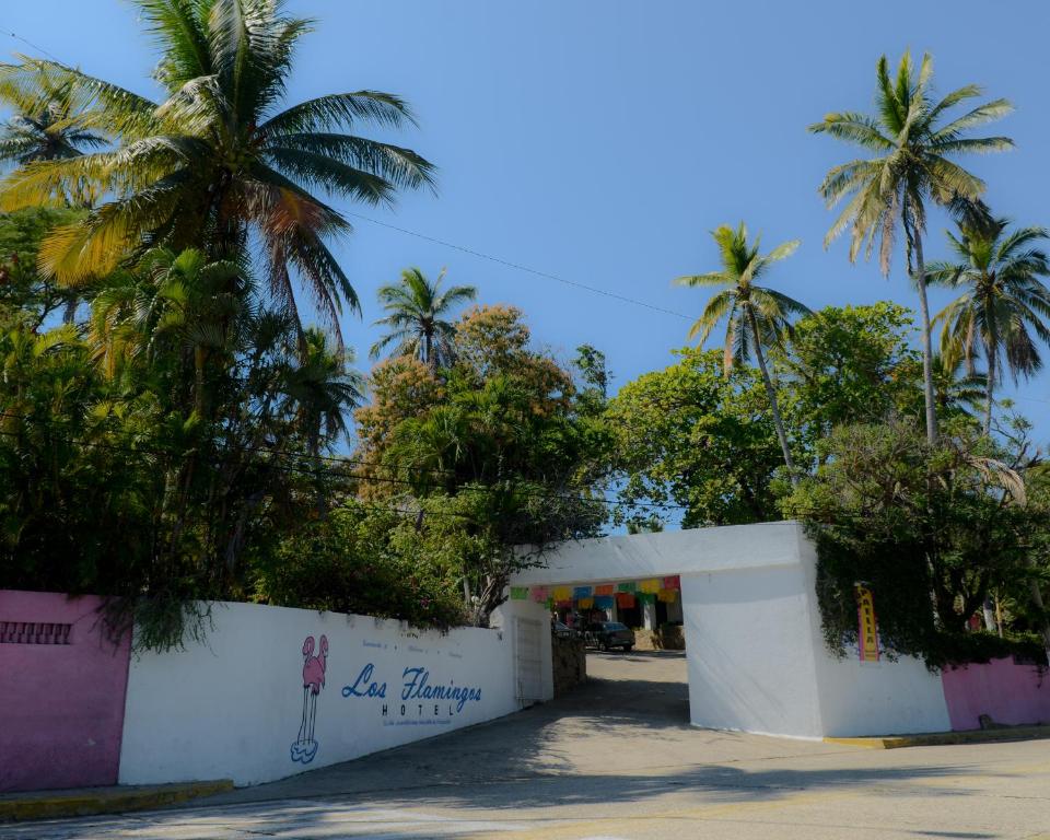 Hotel Flamingos photo