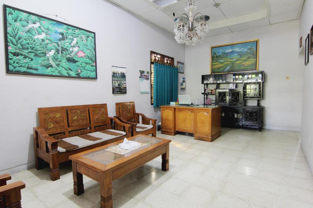 Batik Trinidar Homestay photo