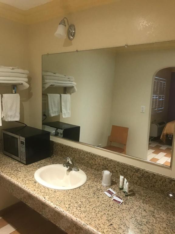 All 8 Motel photo