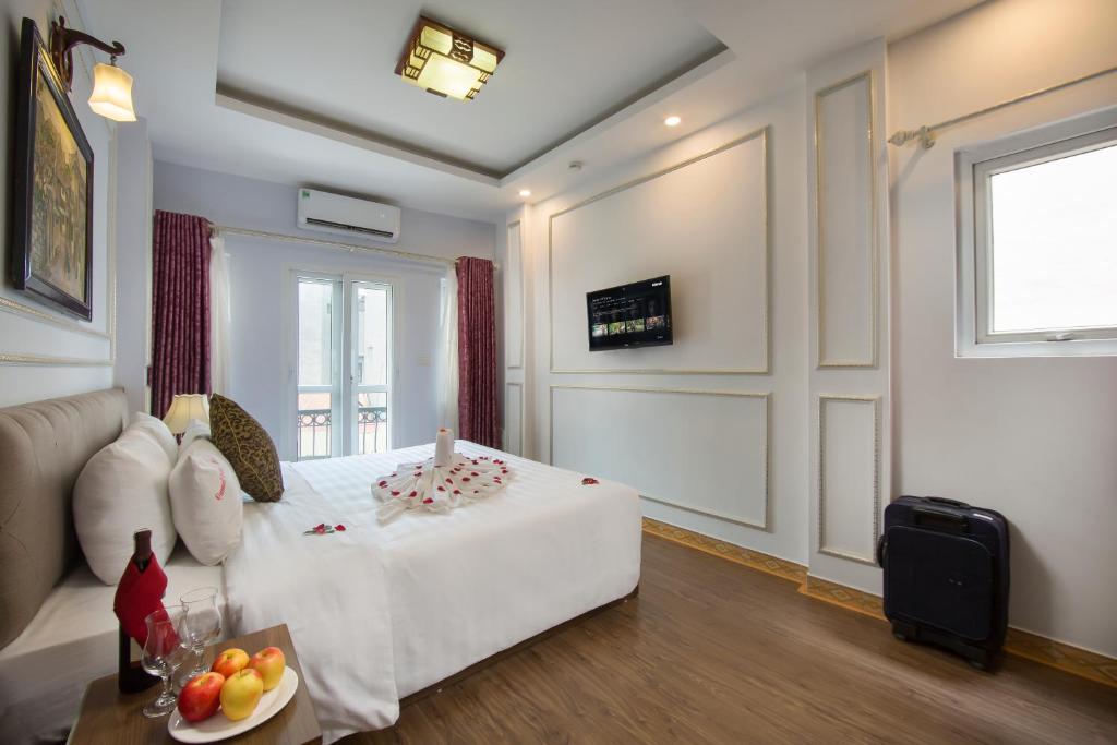 Camel City Hotel photo